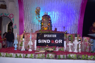 City residents gathered in Maha Aarti of Baba Barfani On the last Monday of the month of Shravan, the sounds echoing in the Shiva temples, see the innocent pictures.