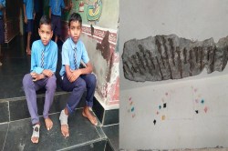 CG News: बालक आश्रम में बड़ा हादसा! प्लास्टर गिरने से 2 छात्रों के पैर फ्रैक्चर,
मचा हड़कंप… - image