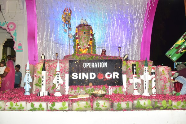 City residents gathered in Maha Aarti of Baba Barfani
On the last Monday of the month of Shravan, the sounds echoing in the Shiva temples, see the innocent pictures.