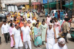 श्रीजी की शोभायात्रा निकली, श्रद्धालुओं ने उतारी आरती - image