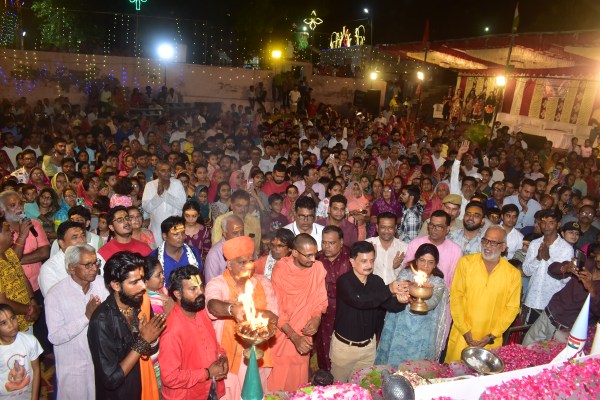 City residents gathered in Maha Aarti of Baba Barfani
On the last Monday of the month of Shravan, the sounds echoing in the Shiva temples, see the innocent pictures.
