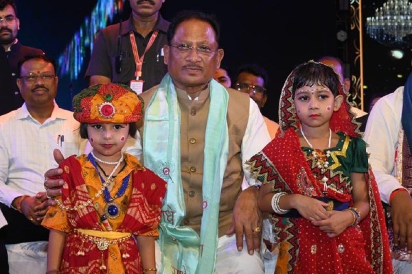 श्रीकृष्ण जन्माष्टमी उत्सव में उमड़ा आस्था का सैलाब (फोटो सोर्स- X हैंडल)