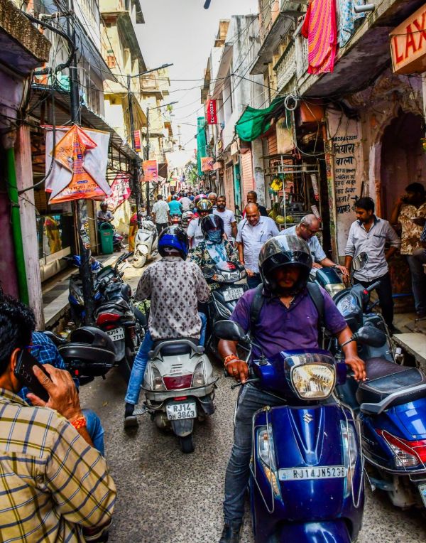 Jaipur road are crowded 