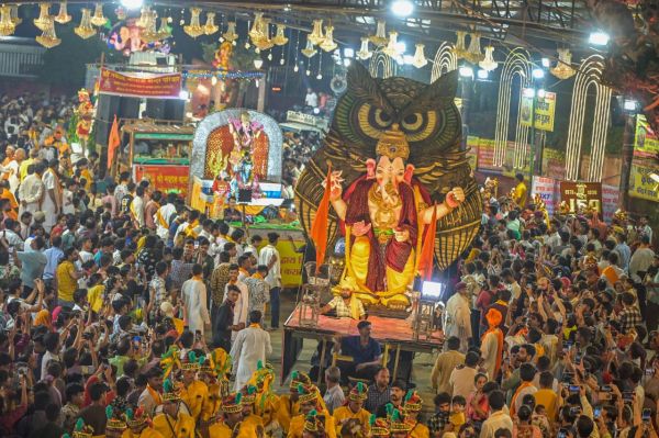 Ganesh ji shobha yatra 