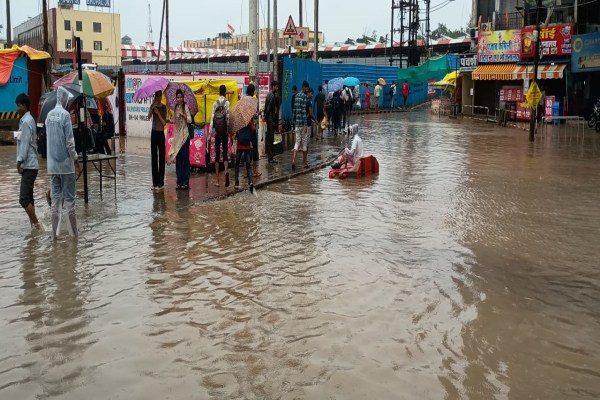 Heavy Rain Alert in Western UP फोटो सोर्स :Patrika