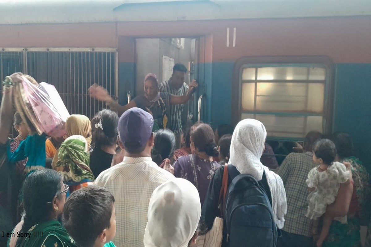 OMG… राजहरा स्टेशन में में दो दिन से हो रहा हंगामा, कल ट्रेन रद्द किए आज 50 मिनट
लेट