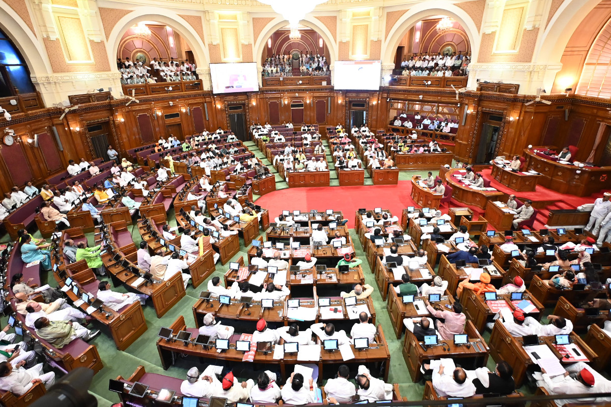 सिर्फ़ 43 मिनट का स्थगन, यूपी विधानसभा का मानसून सत्र ऐतिहासिक रूप से अनुशासित फोटो सोर्स :Patrika