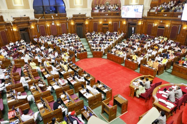 प्रदेश में कोई स्कूल बंद नहीं फोटो सोर्स :Patrika