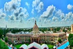 Tender Game: यूपी के 9 नगर निगमों में 3 अरब की गड़बड़ी, ऑडिट रिपोर्ट में खुलासा - image