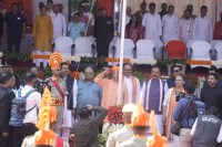 सीएम योगी ने 79 वें स्वतंत्रता दिवस पर फहराया तिरंगा, स्वाधीनता सेनानियों को दी श्रद्धांजलि फोटो सोर्स : Patrika