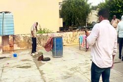 छत पर नीले ड्रम में मिला यूपी के युवक का शव, बदबू से चला पता - image