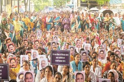 एनएचएम कर्मचारियों की अनिश्चितकालीन हड़ताल जारी, जिले के लगभग 350 कर्मचारी
आंदोलन में… - image