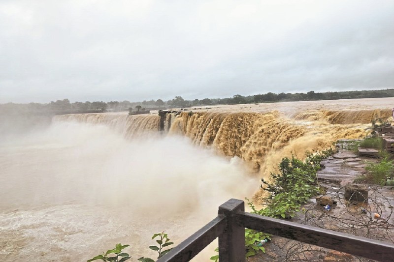 उफान पर सभी जलप्रपात (Photo source- Patrika)
