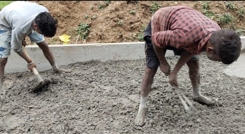 मामला मंडी प्रांगण में हो रहे सीमेंट सडक़ और नाली निर्माण कार्य का
