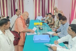 Mau news: संपूर्ण समाधान दिवस तहसील सदर में संपन्न, कुल 85 शिकायतों में से 12 का
हुआ तत्काल निस्तारण, 04 टीमें मौके पर भेजी गई - image