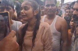 बेटी ने बताई हादसे की दास्तान, एक ही परिवार के नौ लोगों समेत 11 की मौत, रो पड़ा
पूरा गांव, पीएम और सीएम ने लिया संज्ञान - image