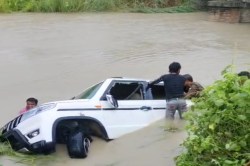 बोलोरो हादसे में मृतकों की संख्या हुई 12 लापता रचना का शव, घटनास्थल से कई
किलोमीटर मीटर दूर नहर में मिला - image