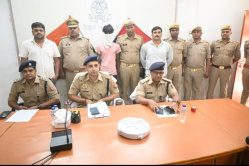 जिस प्रेमी के लिए छोड़ा पति, उसने दोहराया फिल्म दृश्यम का कांड…इस बात पर दे दी
दर्दनाक मौत, ऐसे खुला राज - image