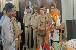 Mau Police news अपर पुलिस अधीक्षक महेश सिंह अत्रि को दी गई भावभीनी विदाई, दो
वर्षों की सेवा को किया गया नमन - image