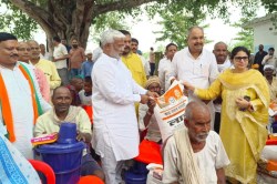 Flood News: बाढ़ पीड़ितों से मिले जल शक्ति मंत्री बोले-राहत पहुँचाने के लिए
सरकार प्रतिबद्ध - image