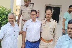 50 हजार की रिश्वत लेते PWD का जेई गिरफ्तार ऑफिस छोड़कर भागा AE विभाग में मचा
हड़कंप - image