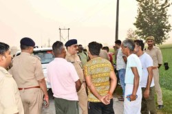 बदायूं में डबल मर्डर: मां-बेटी की गला रेतकर हत्या, रिश्तेदार घायल नकाबपोश
हत्यारे फरार - image
