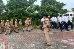 मंगलवार परेड में ASP ने पुलिस कर्मियों को दिया आवश्यक दिशा-निर्देश - image