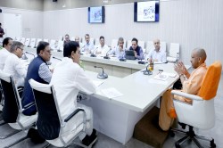 CM Yogi ने नगर विकास विभाग की योजनाओं की समीक्षा- 5 कालिदास मार्ग स्थित सरकारी
आवास पर उच्चस्तरीय बैठक - image
