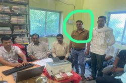 पांच हजार रुपए की रिश्वत लेते कनिष्ठ सहायक ट्रेप - image