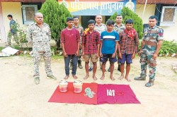 CG News: जवानों को बड़ी सफलता, 2 लाख के इनामी सहित 4 नक्सली गिरफ्तार, भेजे गए
जेल - image