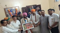 बिट्टा पहुंचे रामदेवरा, कहा- देश की सुरक्षा मजबूत हाथों में, घबराने की जरूरत
नहीं - image