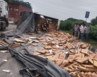 छीतरोली के समीप हादसा, घंटों तक वाहन चालक रहे बेहाल