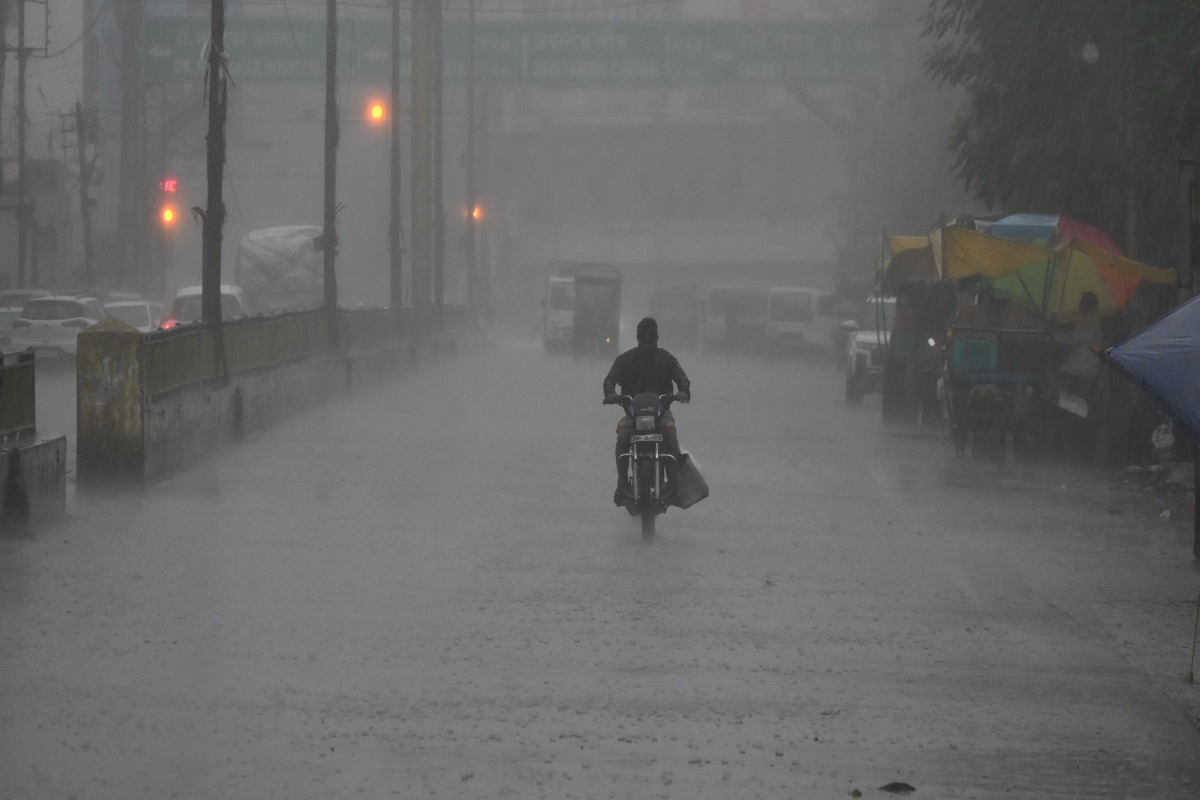 CG Weather Update: 12,13, 14 व 15 अगस्त को भारी बारिश का अलर्ट! कई जिलों में जमकर बरसेंगे बादल, देखें