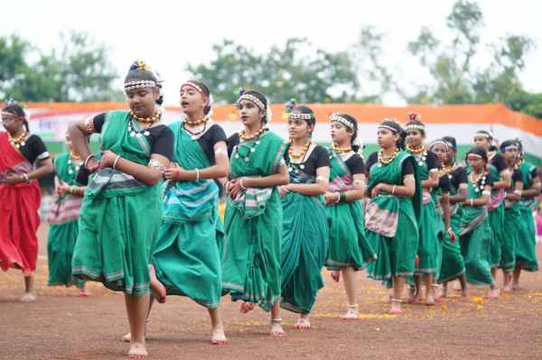 CG News:स्वतंत्रता दिवस समारोह: शालेय विद्यार्थियों की सांस्कृतिक प्रस्तुतियों ने बांधा समां, देखें 

