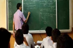 UP LT Grade Teacher Recruitment : एलटी ग्रेड शिक्षक भर्ती में रिकॉर्ड तोड़
पंजीकरण: 21 दिन में चार लाख से अधिक OTR, 10 लाख आवेदन की संभावना - image
