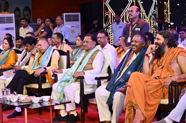 श्रीकृष्ण जन्माष्टमी उत्सव में उमड़ा आस्था का सैलाब (फोटो सोर्स- X हैंडल)
