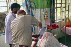 I Love You नहीं बोला तो सिरफिरे ने युवती को मारे चाकू, बाद में खाया विषाक्त - image
