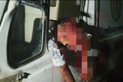 Ambulance accident: तेज रफ्तार संजीवनी 108 एंबुलेंस पेड़ से टकराई, ड्राइवर की
मौत, अटेंडर चला रहा था वाहन - image
