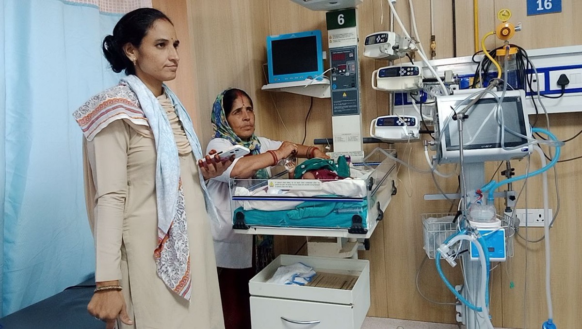Churu : मां मरी तो नवजात को पालना गृह छोड़ गया पिता, ममता जागी तो अगले दिन वापस
लेने पहुंचा