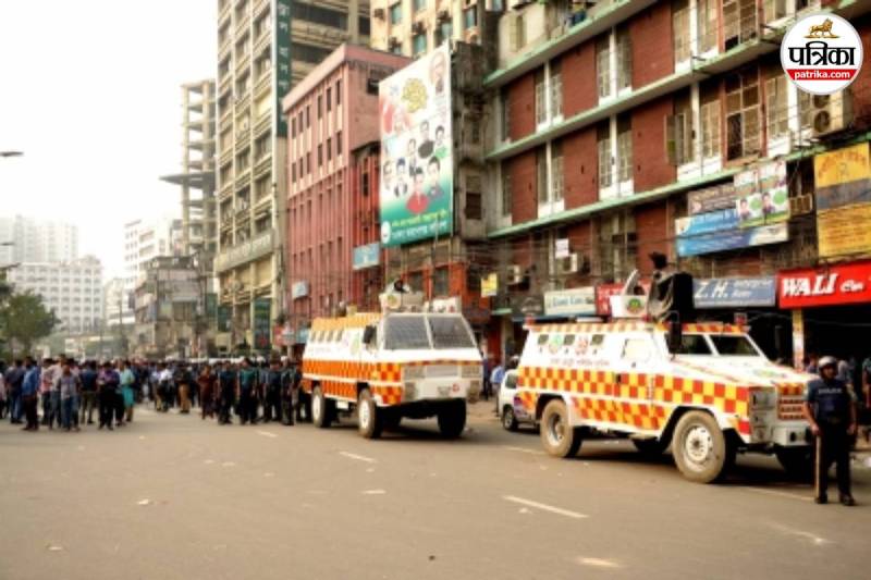 Bangladesh triple murder political link