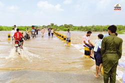 Sawai Madhopur: भारी बारिश का दौर थमने के बाद गिरा नदियों का जलस्तर, 2 दिन से
बंद भाड़ौती-मथुरा हाइवे खुला - image