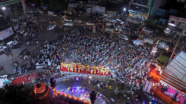 रायपुर में स्वतंत्रता दिवस की पूर्व संध्या पर भारत माता की आरती, हजारों की संख्या में जुटे लोग, देखें Photo