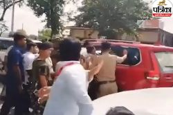 राहुल गांधी की यात्रा में संजय यादव और विधायक के बॉडीगार्ड भिड़े, तेज प्रताप ने
वीडियो शेयर कर तेजस्वी को दी नसीहत - image
