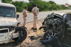 Bikaner: गाड़ी को मारी टक्कर… नाकाबंदी तोड़कर भागे, पुलिस ने 240KM पीछा कर पकड़े
हिस्ट्रीशीटर सहित 4 बदमाश - image
