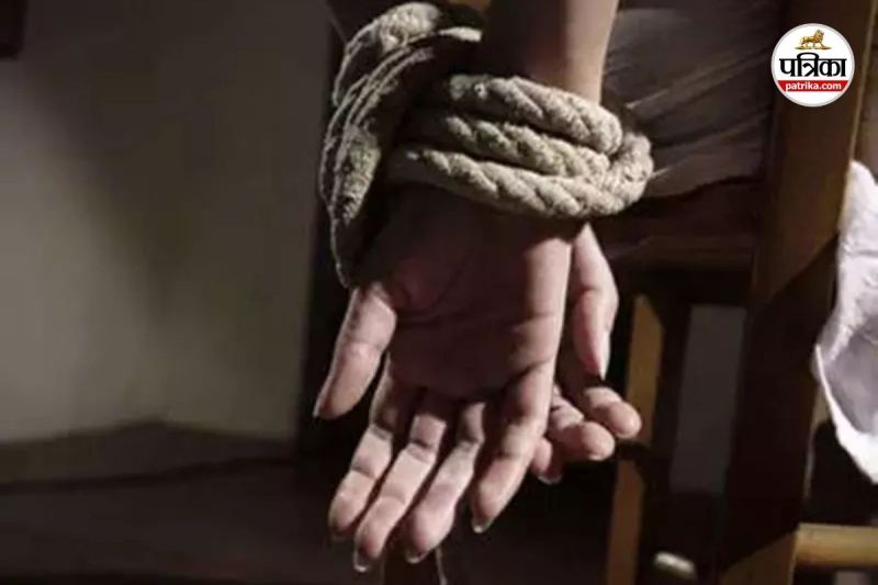 आंध्र प्रदेश से 39 बंधक श्रमिकों को कराया मुक्त (Photo source- Patrika)