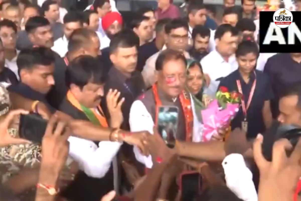CG News: जापान-दक्षिण कोरिया दौरे से लौटे CM साय, रायपुर एयरपोर्ट पर हुआ भव्य स्वागत