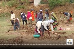 मुर्दे भी खोद रहे तालाब! रोजगार सहायक की चल रही मनमानी, मृत व्यक्ति बने मनरेगा
मजदूर… - image