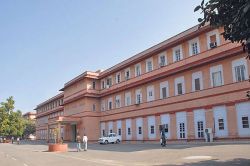 Rajasthan: शासन सचिवालय में छत का प्लास्टर गिरने से हड़कंप, जनहानि नहीं लेकिन
कर्मचारियों में भय का माहौल - image