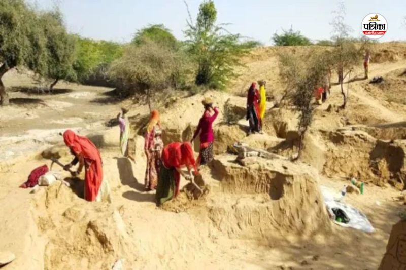 मनरेगा में इसरो के सॉफ्टवेयर से निगरानी, फोटो पत्रिका