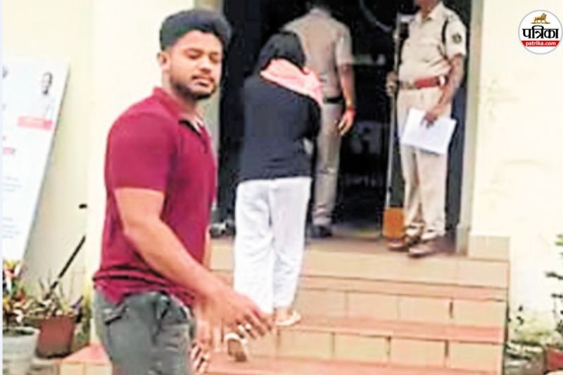 युवक गिरफ्तार (फोटो सोर्स- पत्रिका)